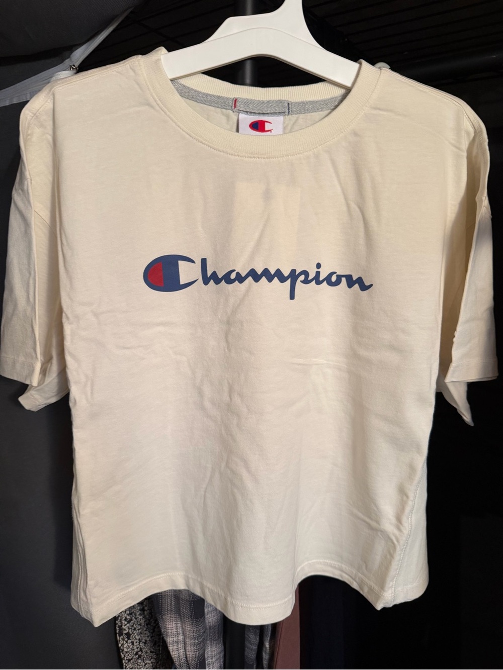 Women’s Champion Cream T-Shirt with Navy and Red Logo Size Medium NWT